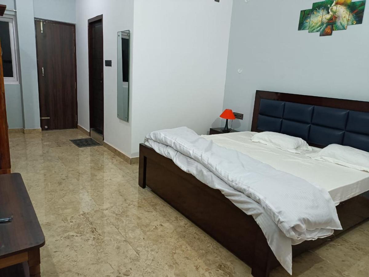 Shivalik Residency - Hotel & Banquet Hall Bāra Banki Exterior photo