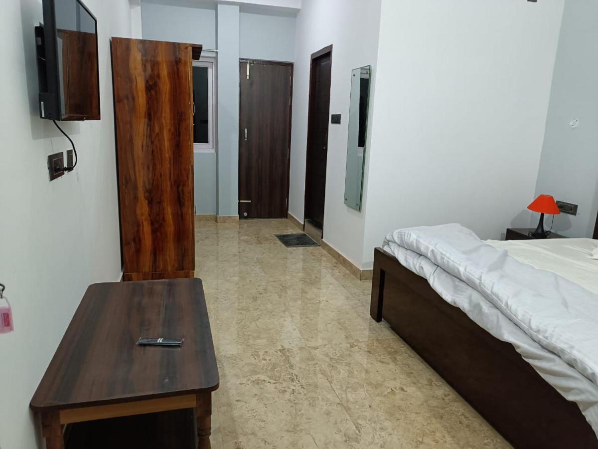 Shivalik Residency - Hotel & Banquet Hall Bāra Banki Exterior photo