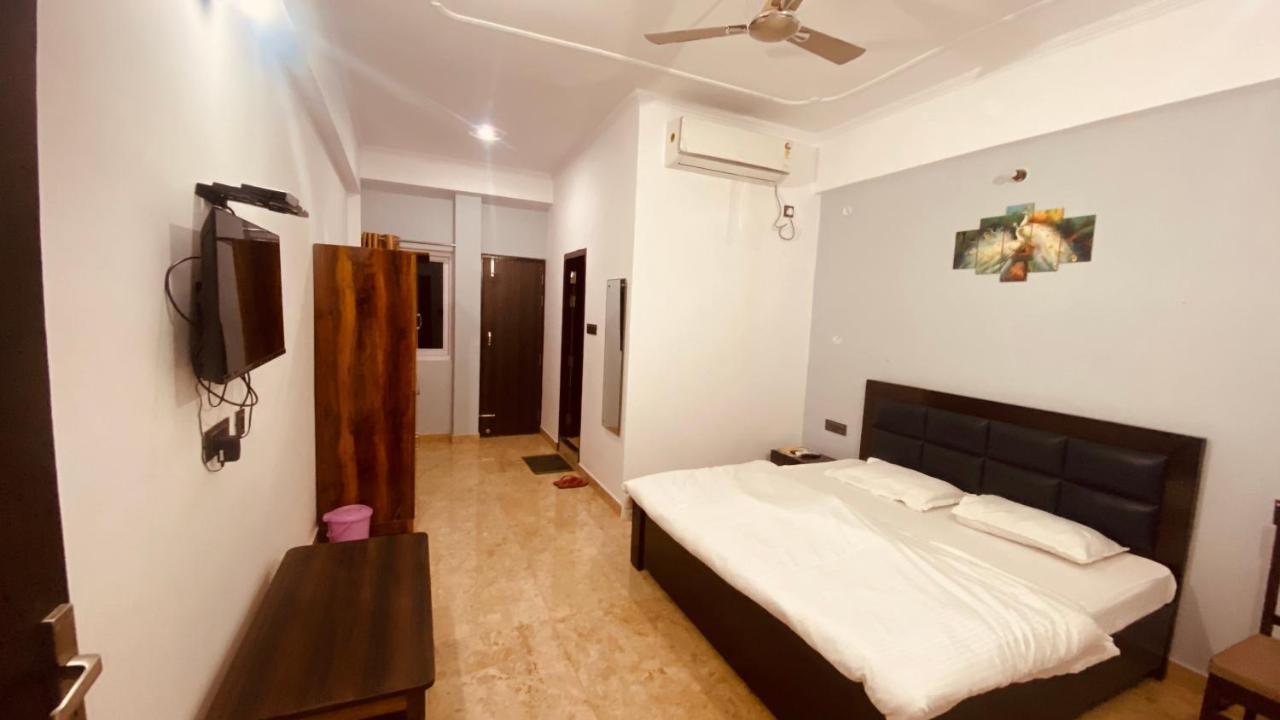 Shivalik Residency - Hotel & Banquet Hall Bāra Banki Exterior photo